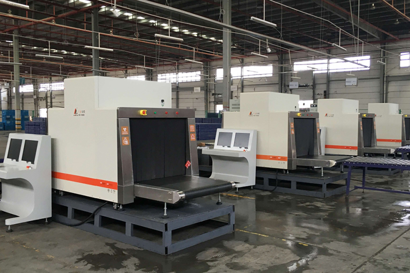 德邦物流快遞安檢現(xiàn)場(chǎng)