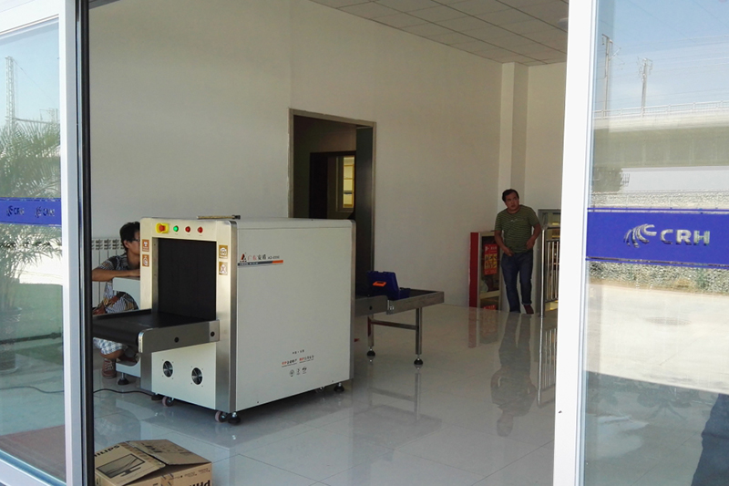 動車組安檢現(xiàn)場