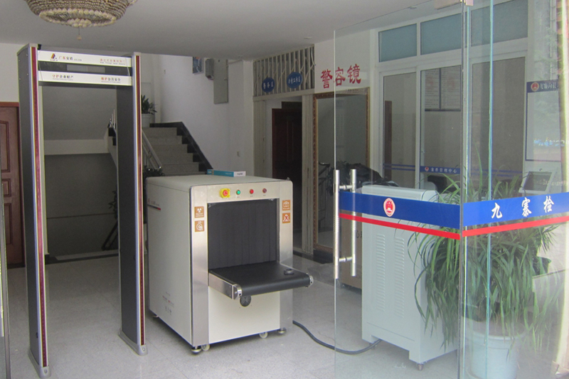 公檢法系統(tǒng)安檢現(xiàn)場(chǎng)